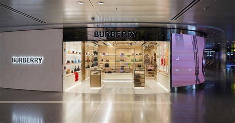 Qatar Duty Free launches a Burberry boutique with a brand